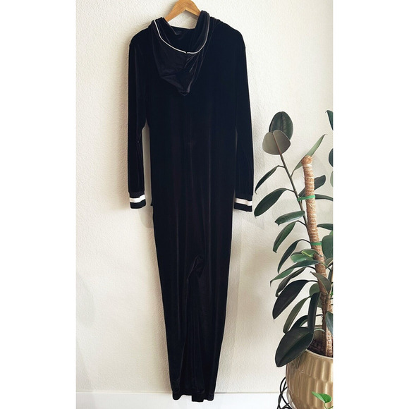 Onepiece Black Hooded Jumpsuit with White Details - Picture 4 of 9